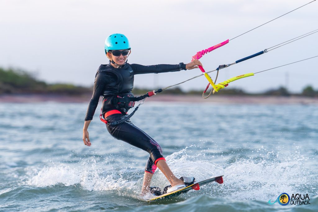 kids-kitesurfing